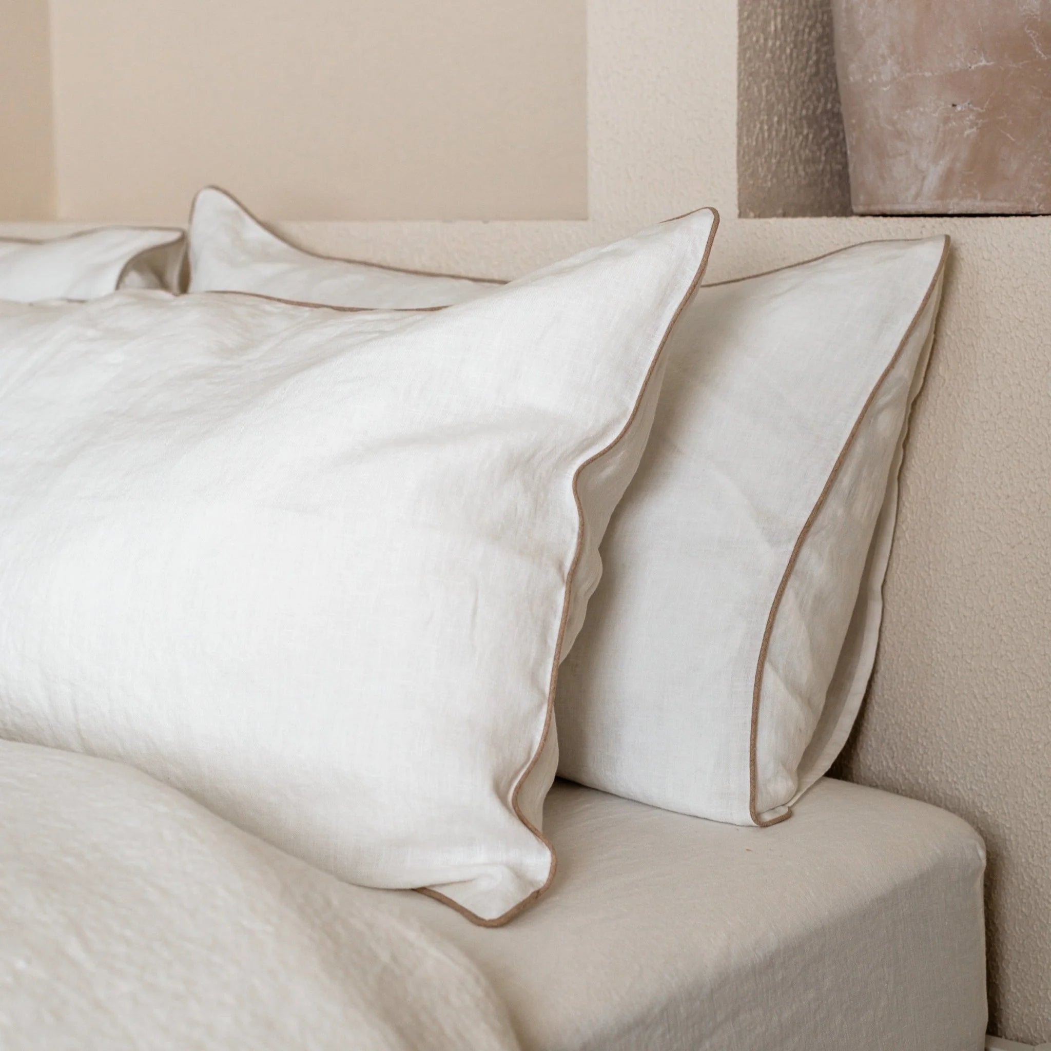 White Linen Duvet Cover Set with Natural Piping